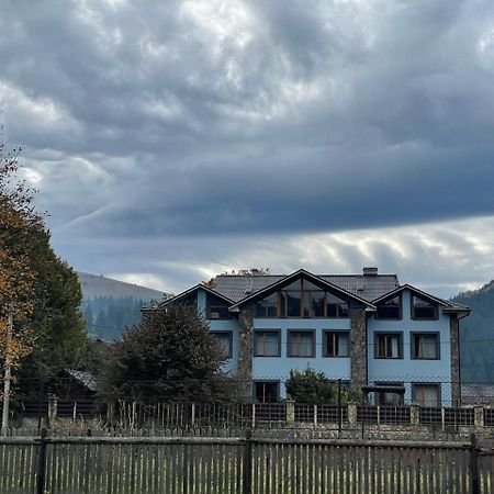 Старе Подвір'Я Verkhovyna Dış mekan fotoğraf